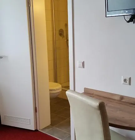 Alte Krone Hotel Tubinga